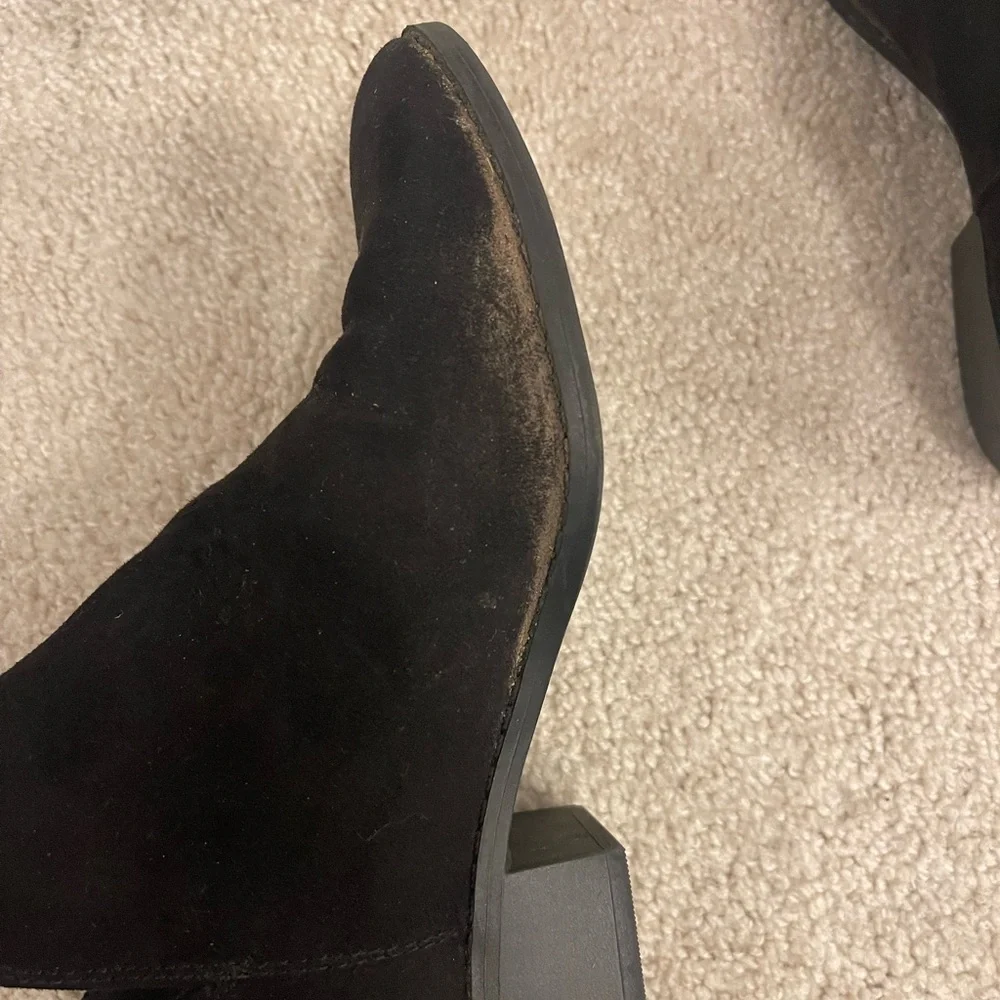 Black Old Navy Girls size 5 Booties